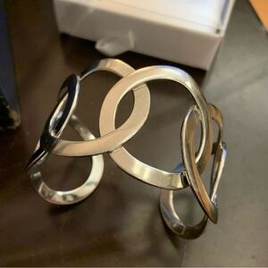 Silver Interlocking Circle Bracelet